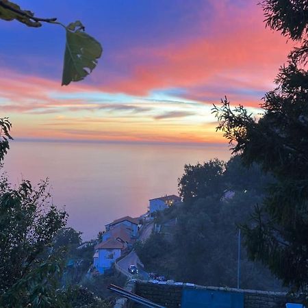 فيلا Panoramic Viewpoint أَجيرولا المظهر الخارجي الصورة