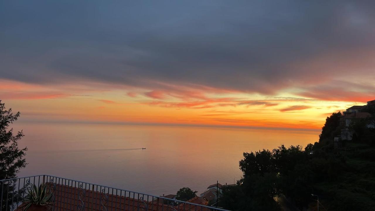 فيلا Panoramic Viewpoint أَجيرولا المظهر الخارجي الصورة